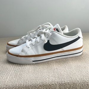 Nike sneakers casual